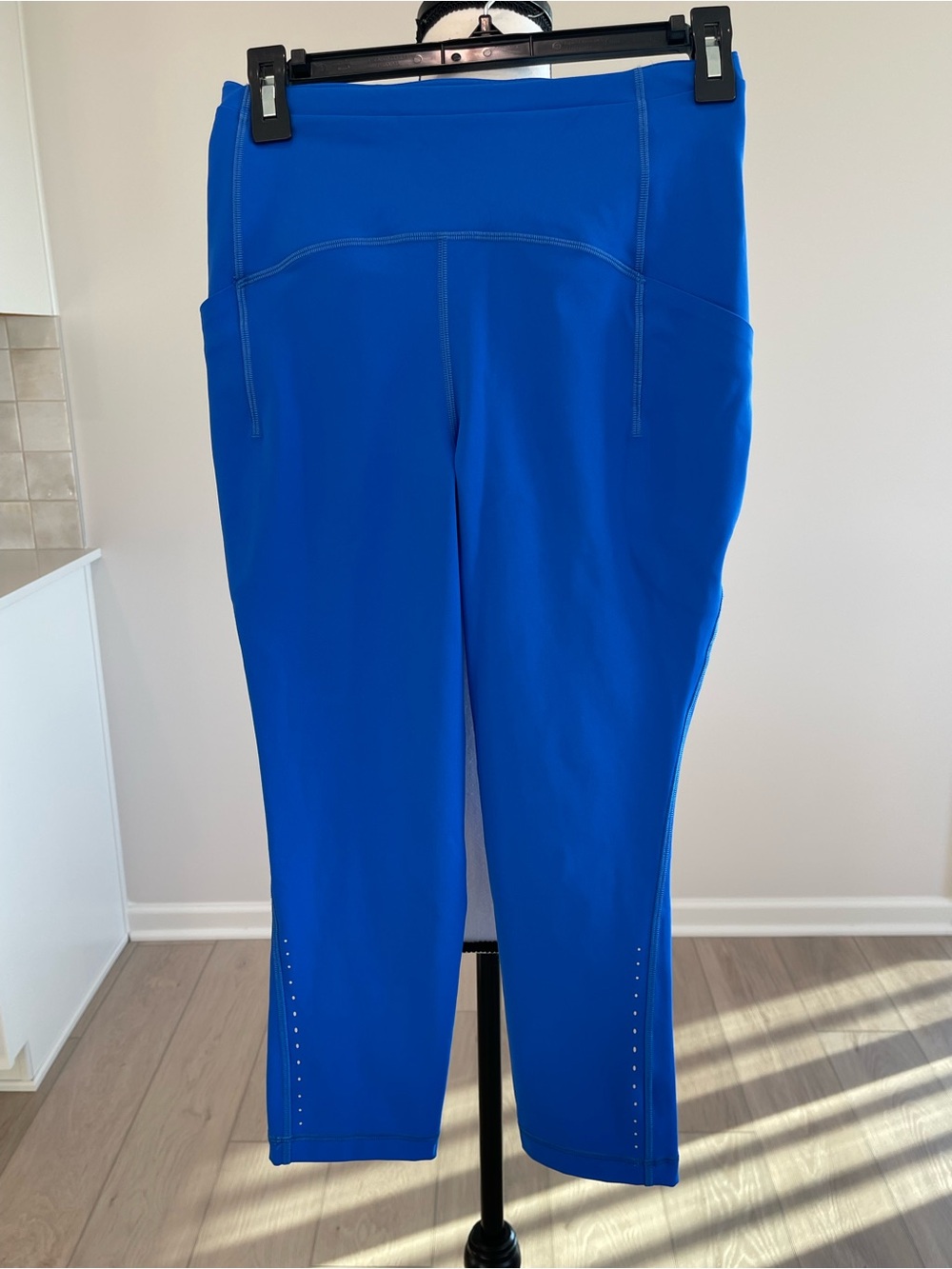 Lululemon  Swift Speed high rise crop leggings size 9 blue gym athletic work out